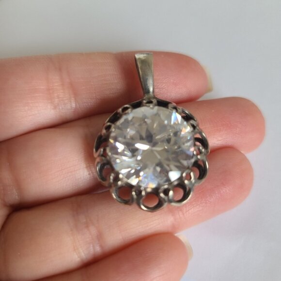 Vintage Antique 925 Sterling Silver Chunky Crystal Circle Pendant - Picture 9 of 16